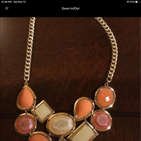Banana Republic coral and cream necklace. - Picture 3 of 5